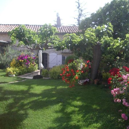 Le Mas Fa Sua Bed & Breakfast Malataverne Exterior foto